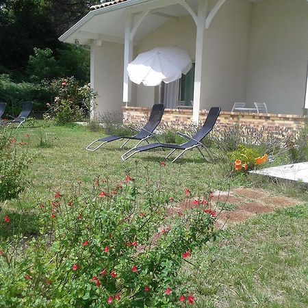 Chambres "Blanches" , Batiment Secondaire Hotel La Caravelle, Vue Jardin Biscarrosse-Plage Bagian luar foto