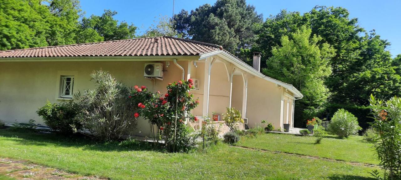 Chambres "Blanches" , Batiment Secondaire Hotel La Caravelle, Vue Jardin Biscarrosse-Plage Bagian luar foto